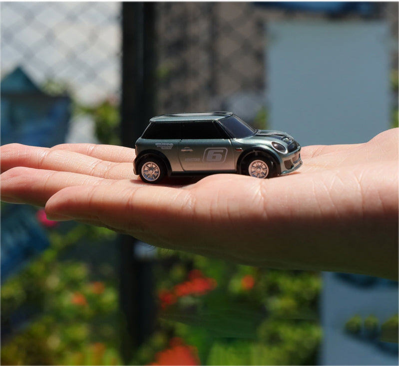 Turbo Racing C10 MINI 1:76 ラジコンカー 2.4Ghz無線操作 比例制御 リモコンカー 技適認証済 RTR