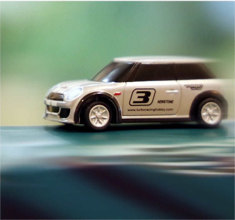 Turbo Racing C10 MINI 1:76 ラジコンカー 2.4Ghz無線操作 比例制御 リモコンカー 技適認証済 RTR