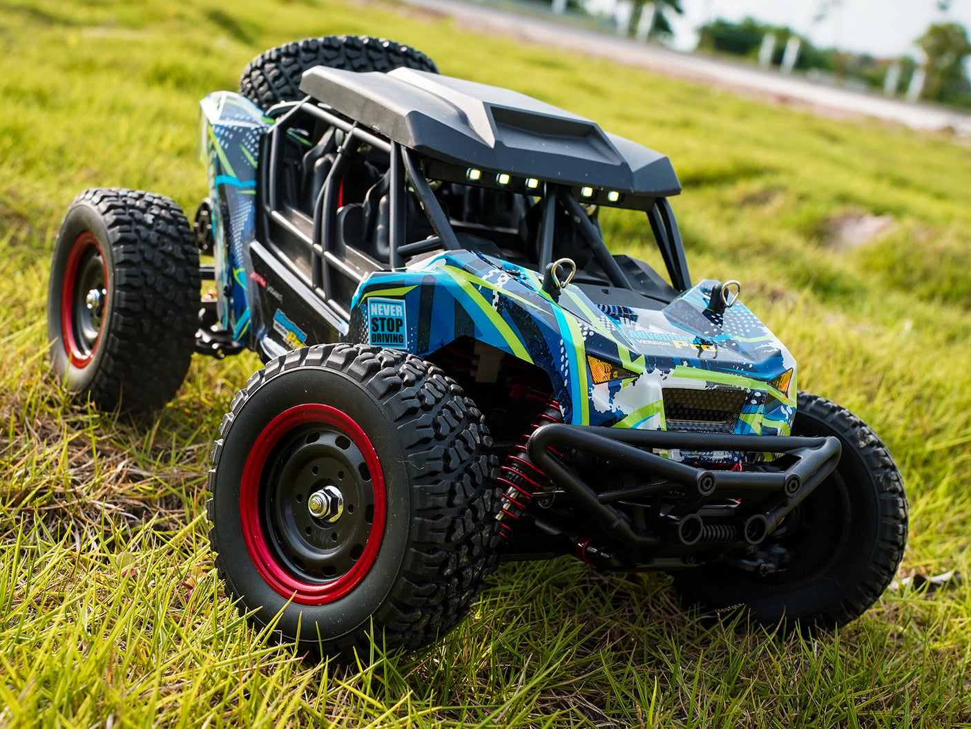 SUCHIYU 1/16 16106PRO ブラシレス高速RCデザートカー モンスタートラックRTR