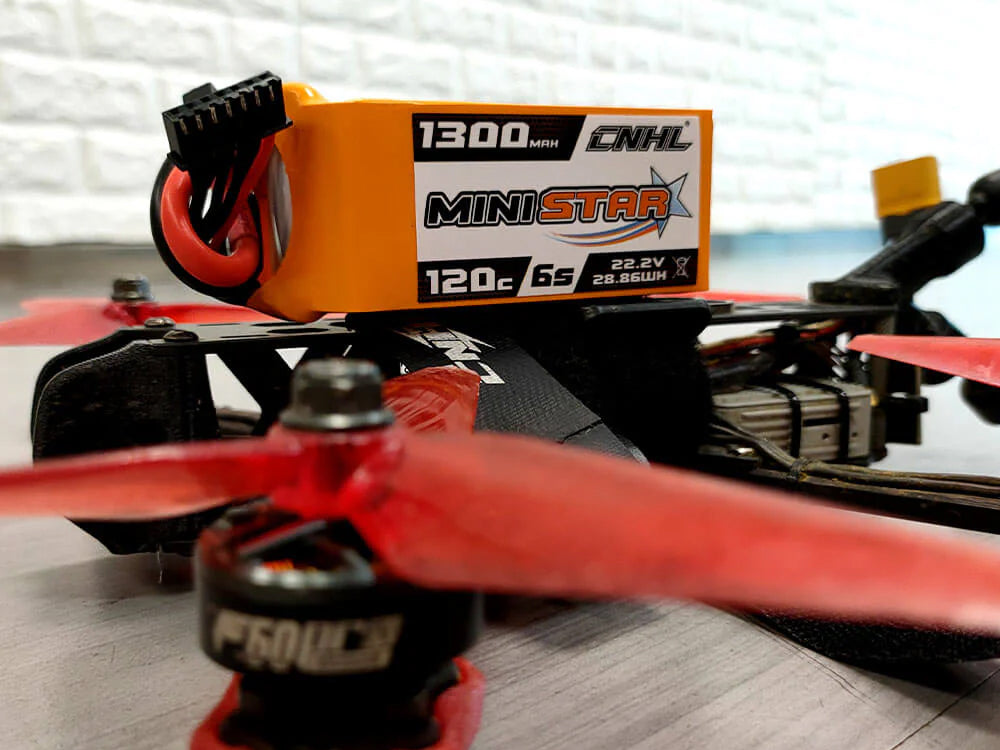 CNHL MiniStar 6S LiPoバッテリー 1300mAh / 1800mAh 22.2V 120C(XT60プラグ付き)FPVドローン用