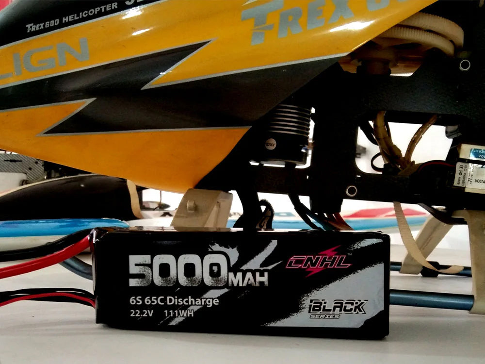 CNHL ブラックシリーズ 5000mAh 22.2V 6S 65C LiPoバッテリー XT90コネクター付 RCカー/RCボート/RCヘリ・飛行機・マルチローター対応