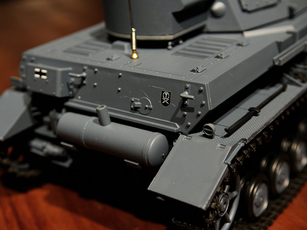 ドイツ4号戦車F2型　ラジオコントロール1/15 1/15 ラジオコントロール専用ドイツ4号戦車F2型 - メルカリ