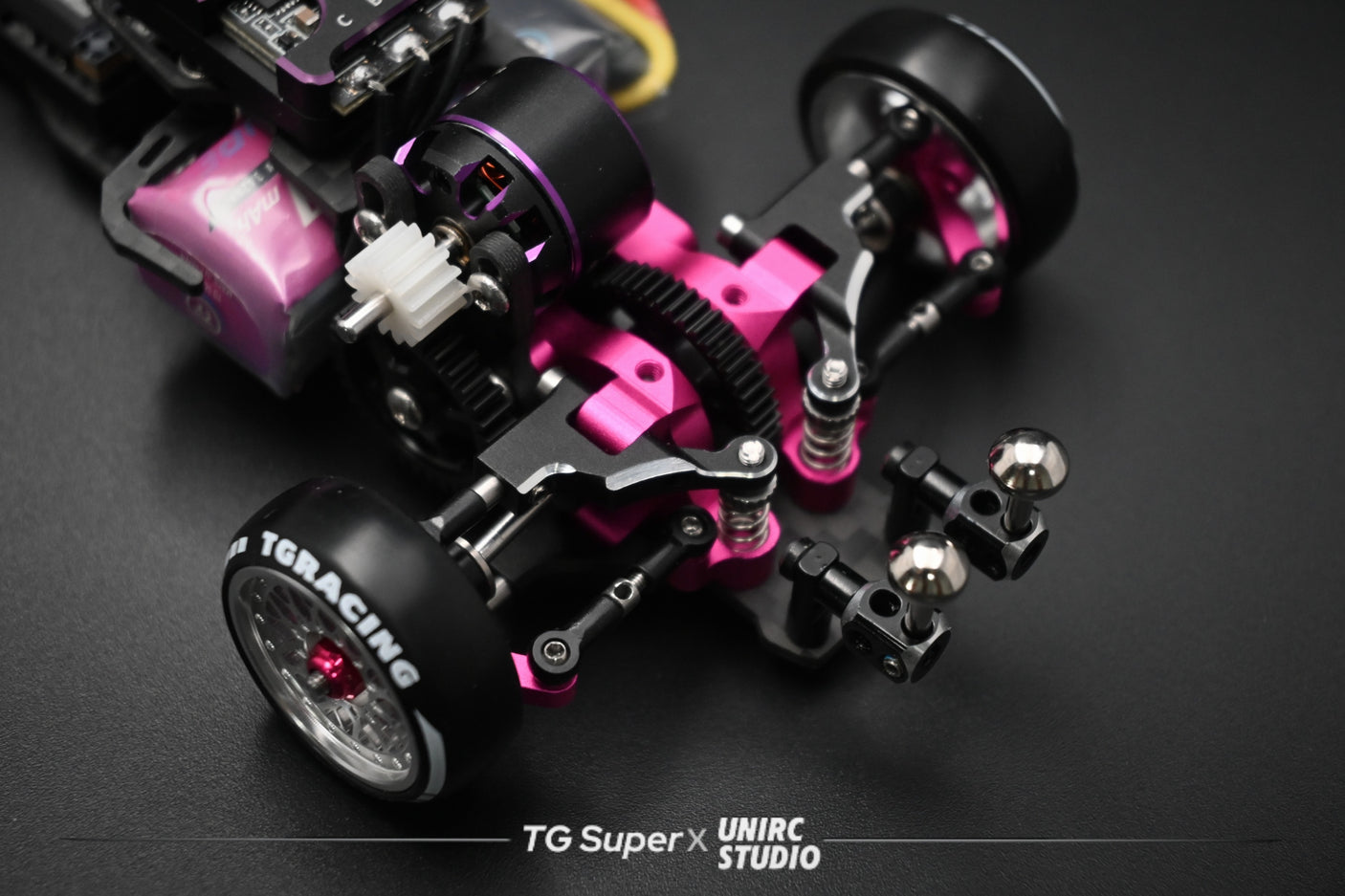 TG Super TG+ 1/24 RWD RCドリフトカーシャーシ（電子パーツ付属）